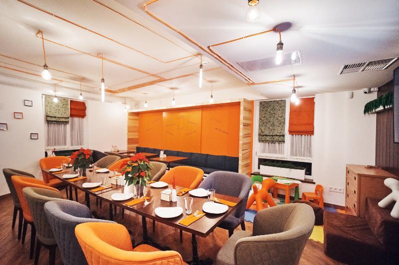 Sherlock Holmes Boutique Hotel Львов Экстерьер фото